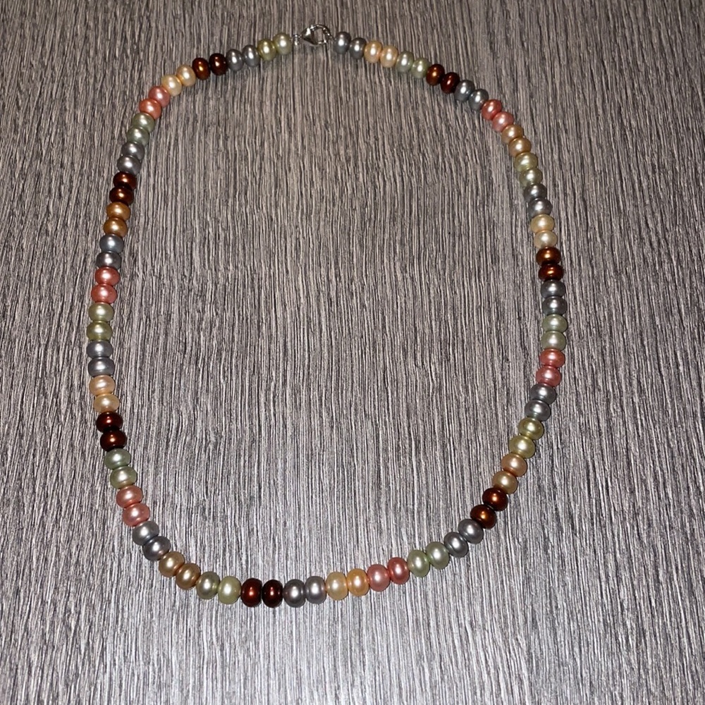 Multi colored pearl necklace - Picture 3 of 6